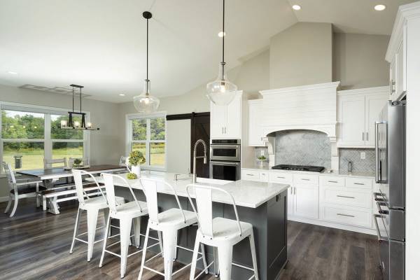 Modern Farmhouse in Sunbury